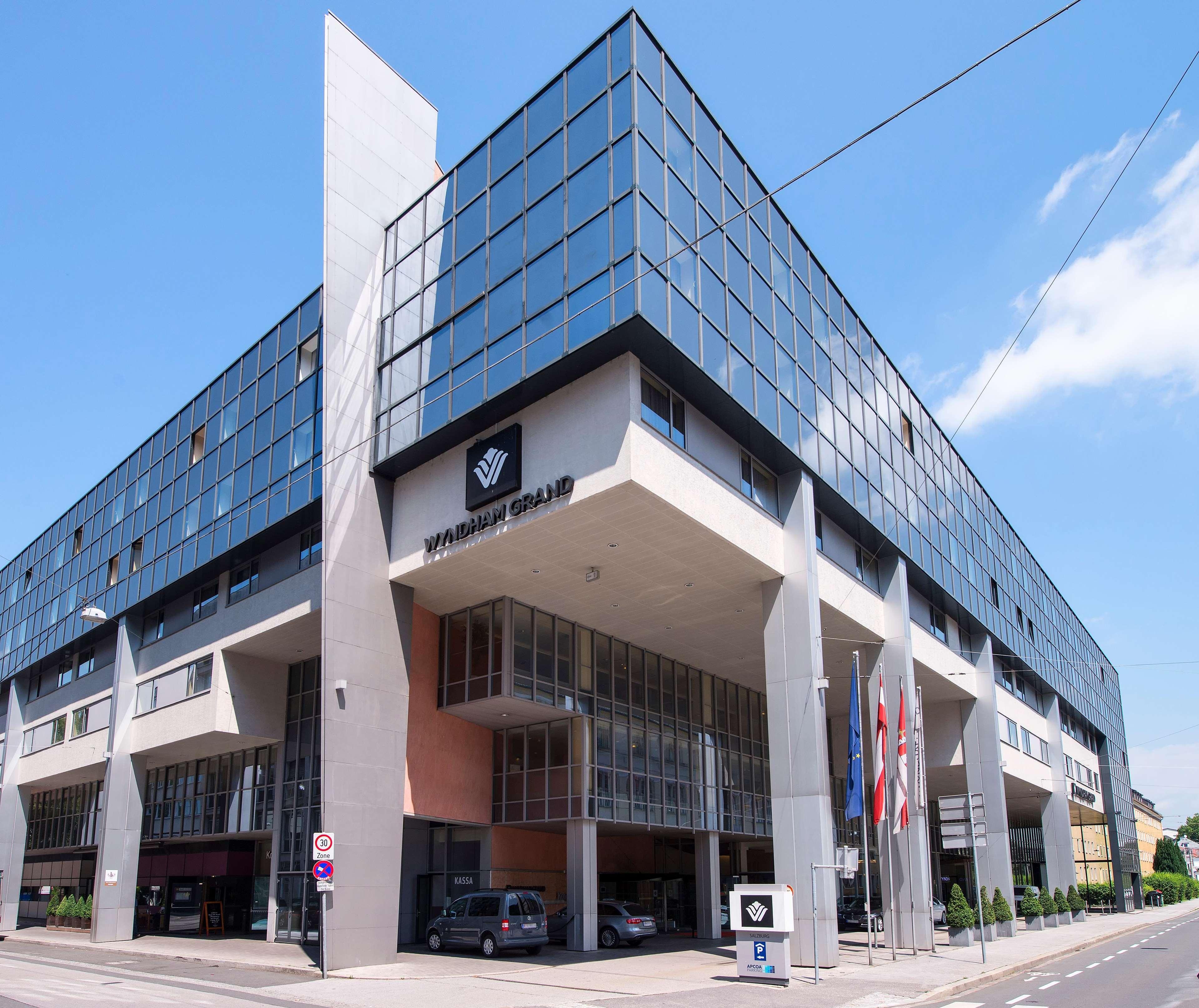 Wyndham Grand Conference Centre Szálloda 4*
