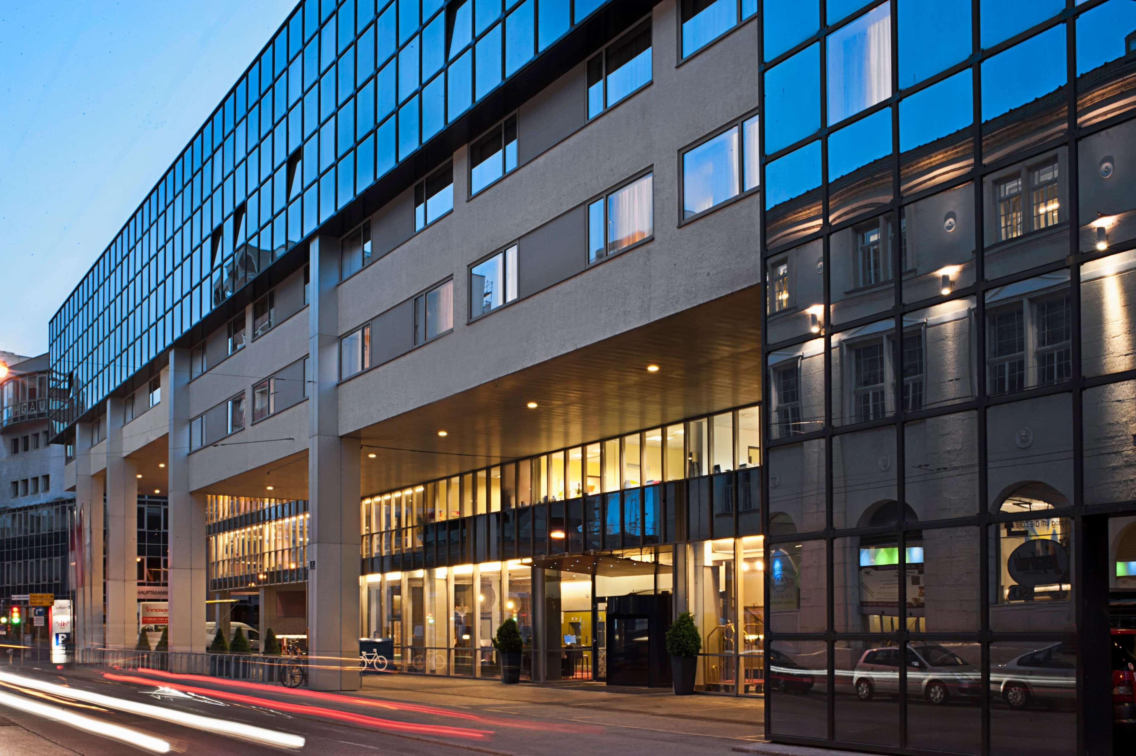 Wyndham Grand Conference Centre Szálloda 4*