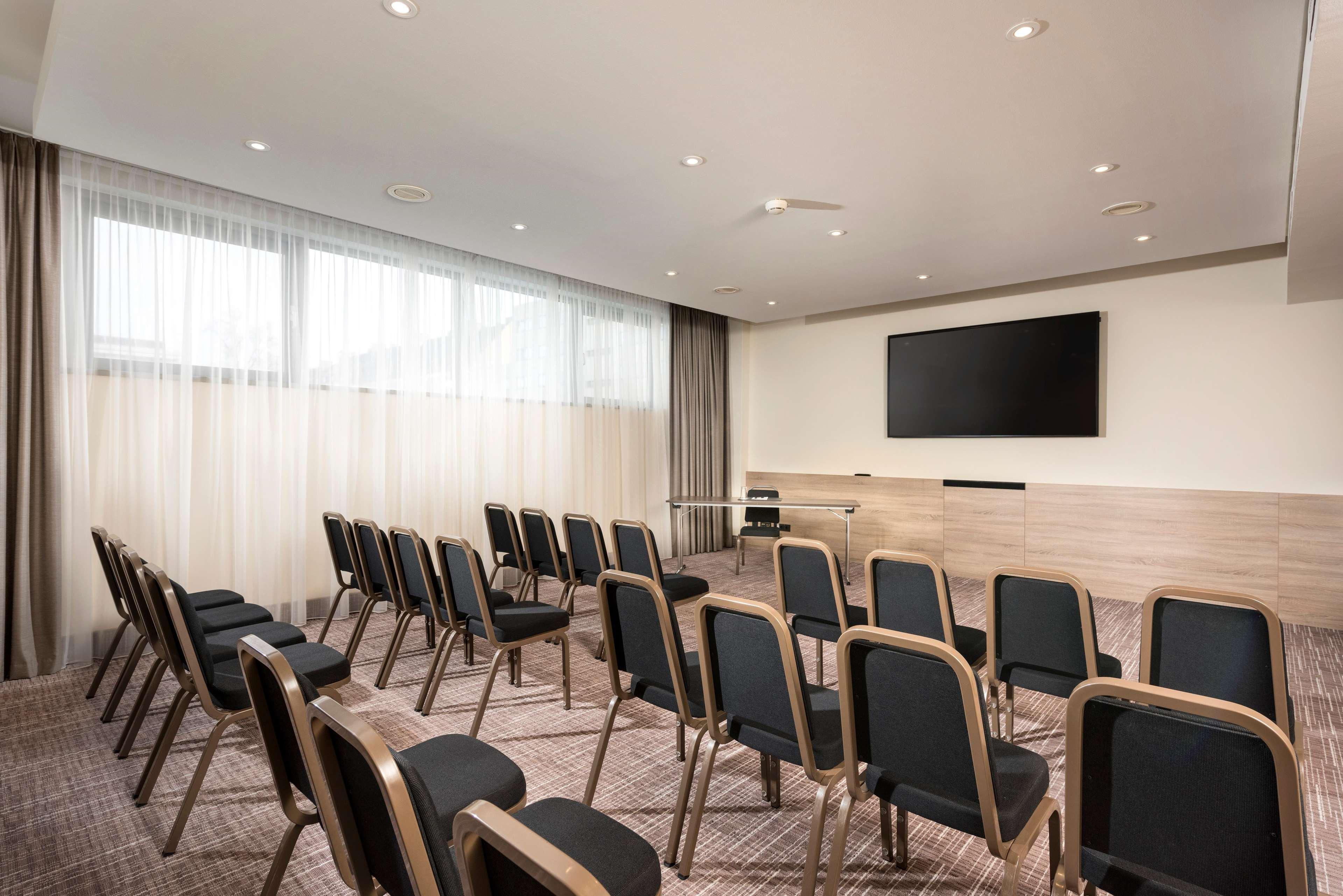 Szálloda Wyndham Grand Conference Centre 4*